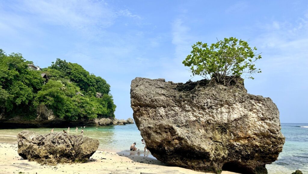 Padang Padang beach na Bali nejkrásnější pláže